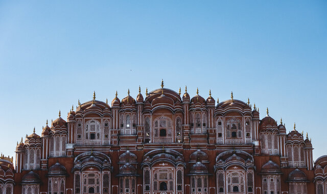 استكشف اماكن سياحية في الهند | عالم سحري من الألوان والتميز 