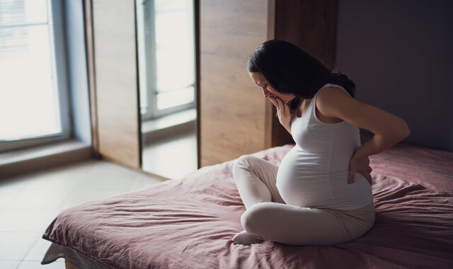 ارتجاع المريء للحامل: الأسباب والأعراض وكيفية التعامل معه