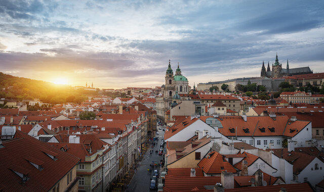 دليلك الشامل: السياحة في التشيك للعوائل ورحلات الاستشفاء